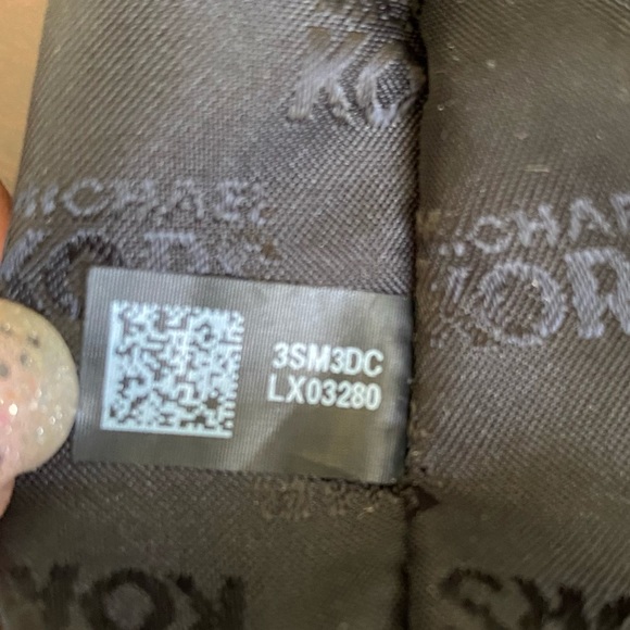 MICHAEL KORS HANNAH QUILTED🖤BLACK🖤LEATHER GOLD CHAIN SHOULDER/CROSSBODY🌟EUC🌟 - Picture 15 of 17